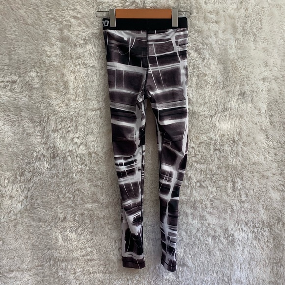 Ladies Size XS Nike Pro Full Length Leggings. - Picture 4 of 5